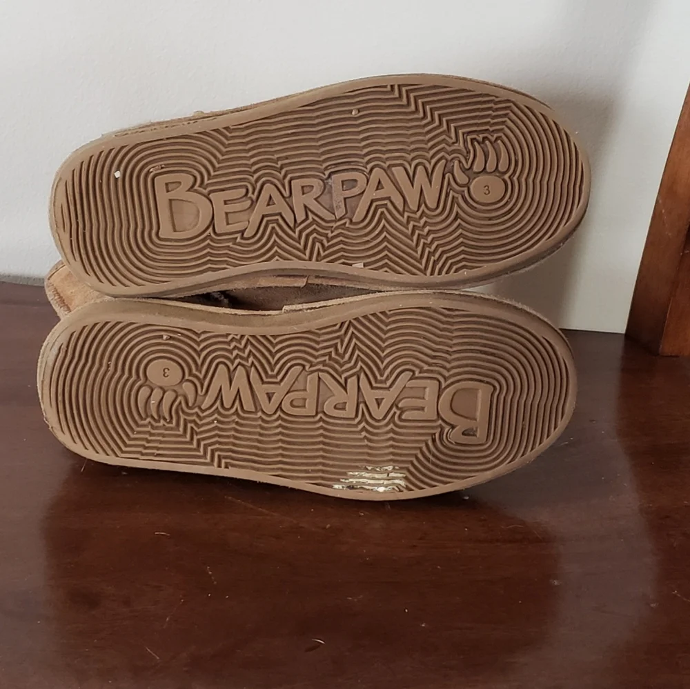 BearPaw Evangeline Youth Brown Suede Boot Size 3